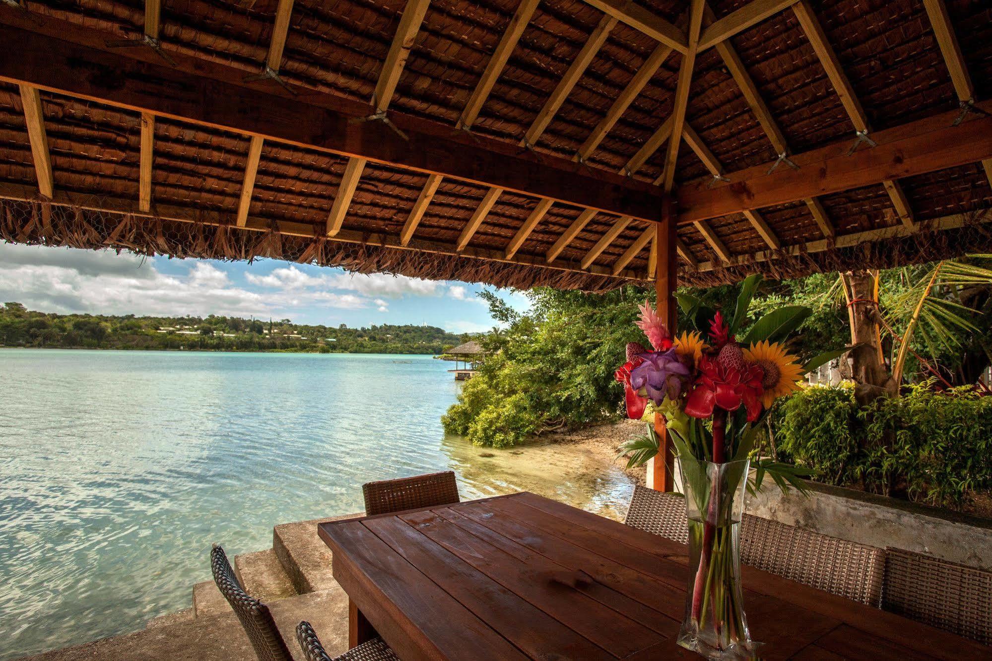 Chantillys On The Bay Port Vila Luaran gambar